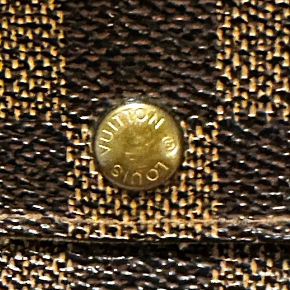 Not 4 Sale
 Louis Vuitton Damier Ebene Sarah wallet,Rehab wallet sending out - Picture 7 of 17